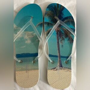 Old Navy flip flops Sandals Beach Hawaiana new women’s 9 palm tree